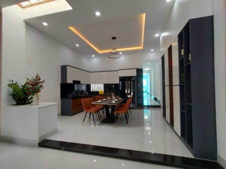 BẠN CHỈ CẦN BỎ RA 900tr CÓ CĂN NHÀ DIỆN TÍCH KHỦNG 5X40m thổ cư.