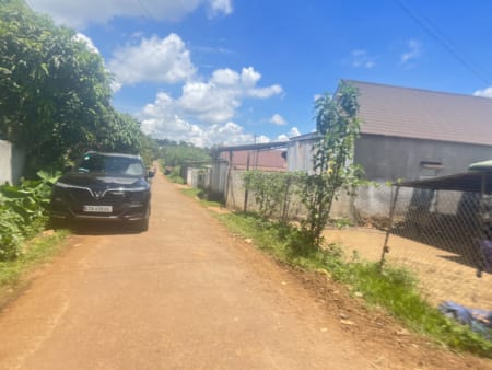BÁN ĐẤT CÁCH ĐẠI LỘ ĐÔNG TÂY CHỈ VÀI TRĂM Mét.